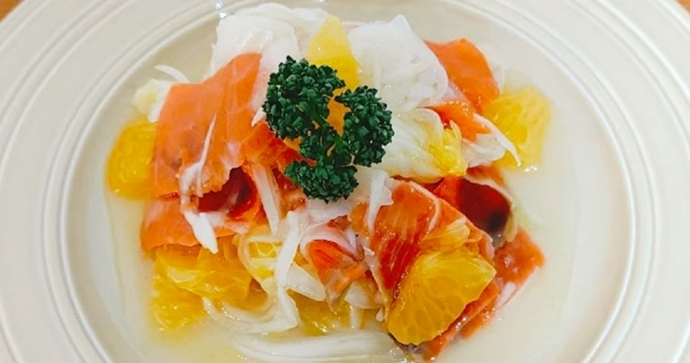 優秀レシピ(3)食卓華やぐ♪新玉ねぎとはっさくの彩りマリネ